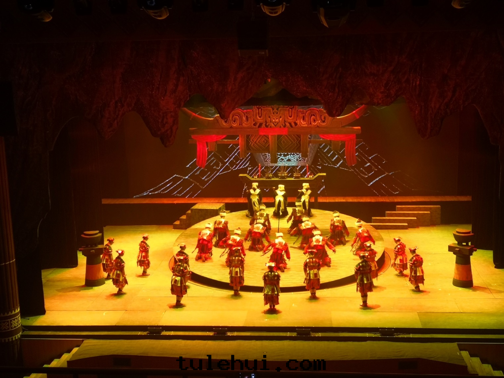 乳源瑤族自(zì)治县民(mín)族文(wén)化(huà)傳承中(zhōng)心(xīn)大(dà)劇院(yuàn)