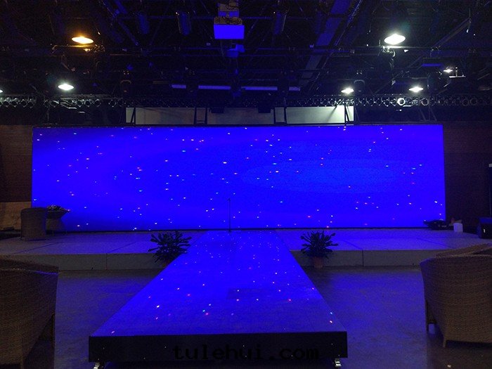 舞(wǔ)台(tái)燈(dēng)光類(lèi)型可以(yǐ)分(fēn)为哪些(xiē)類(lèi)型